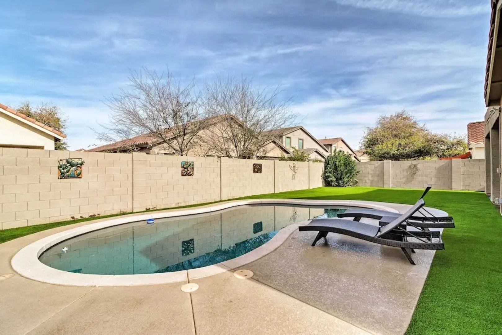 Near Westgate Entertainment District: Home w/ Pool
