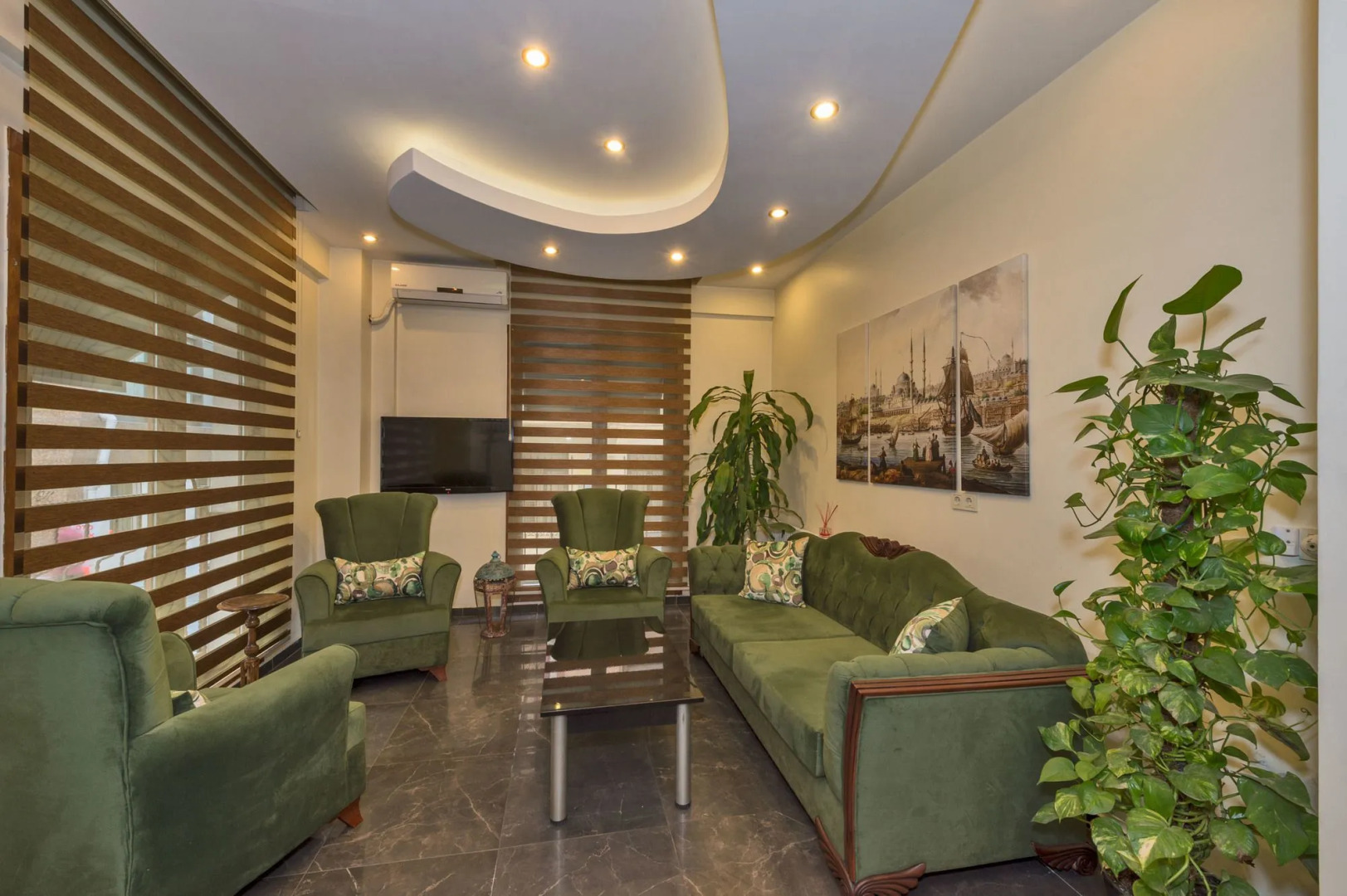 Апарт-отель Invictum Residence