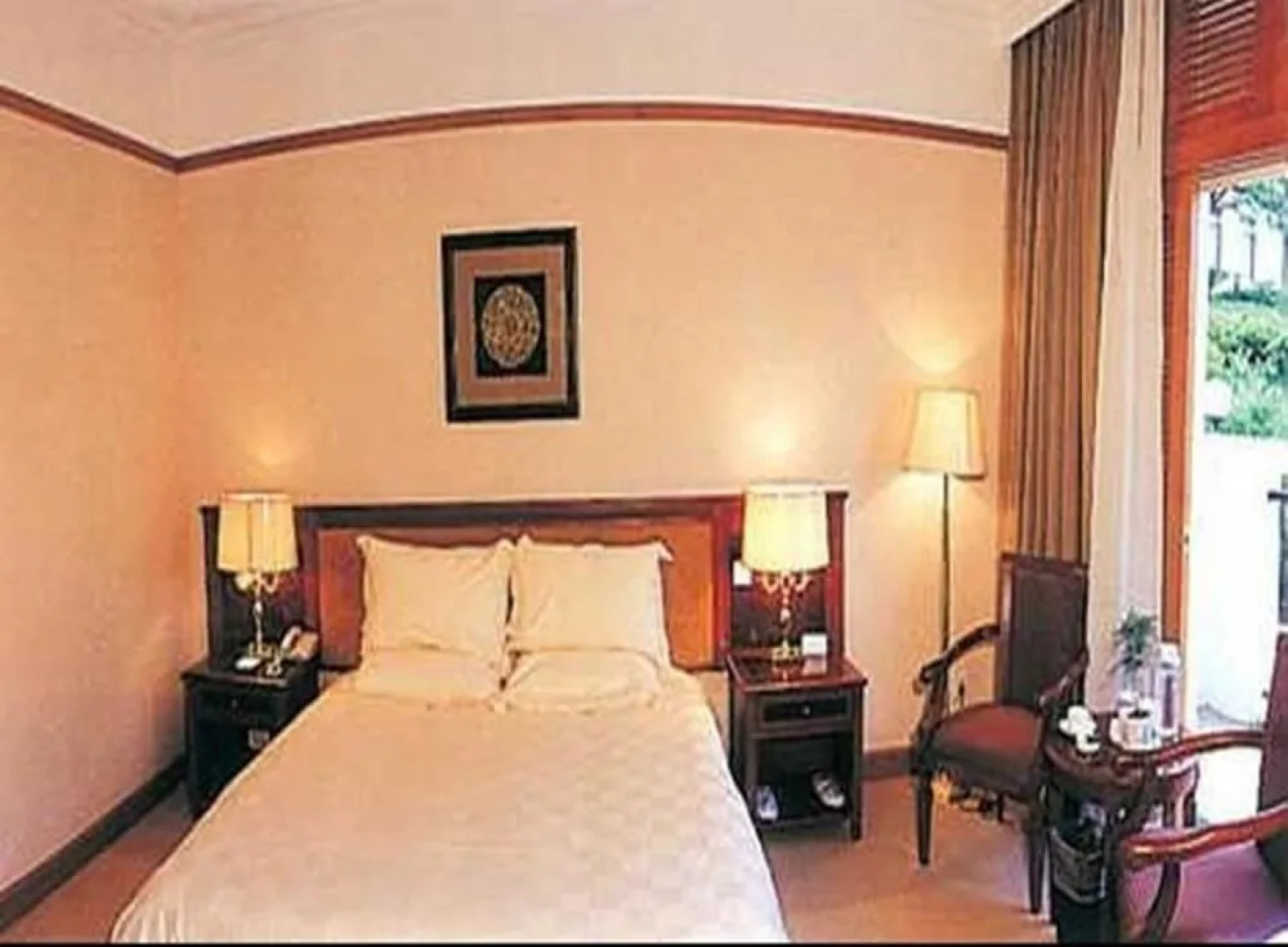 Yichang Guobin Garden Hotel