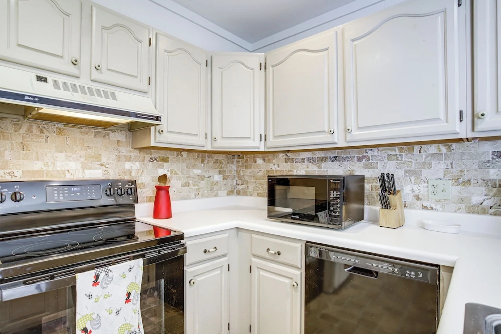 2 Mi to Beach: Gem w/ Enclosed Patio in Selbyville