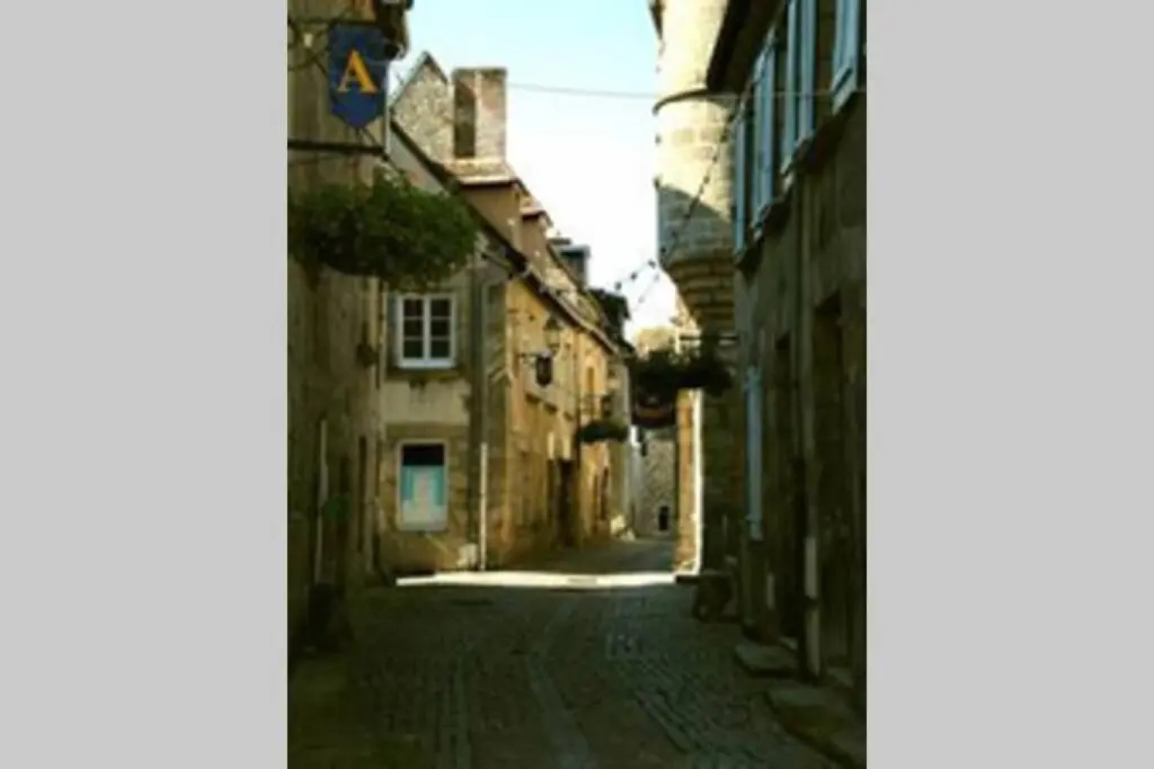 Tower view 2 bedroom apartment - crocq creuse