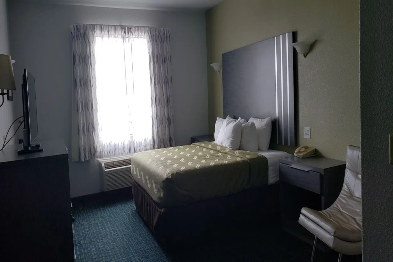 Quality Inn & Suites