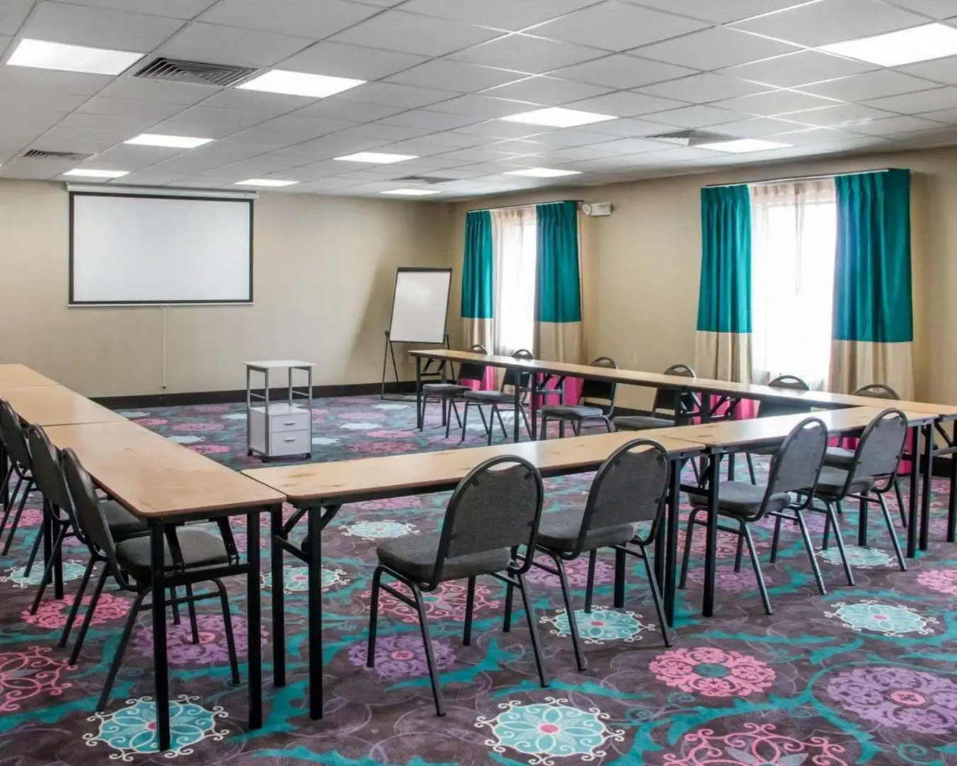 Comfort Inn & Suites San Marcos near Outlet Mall