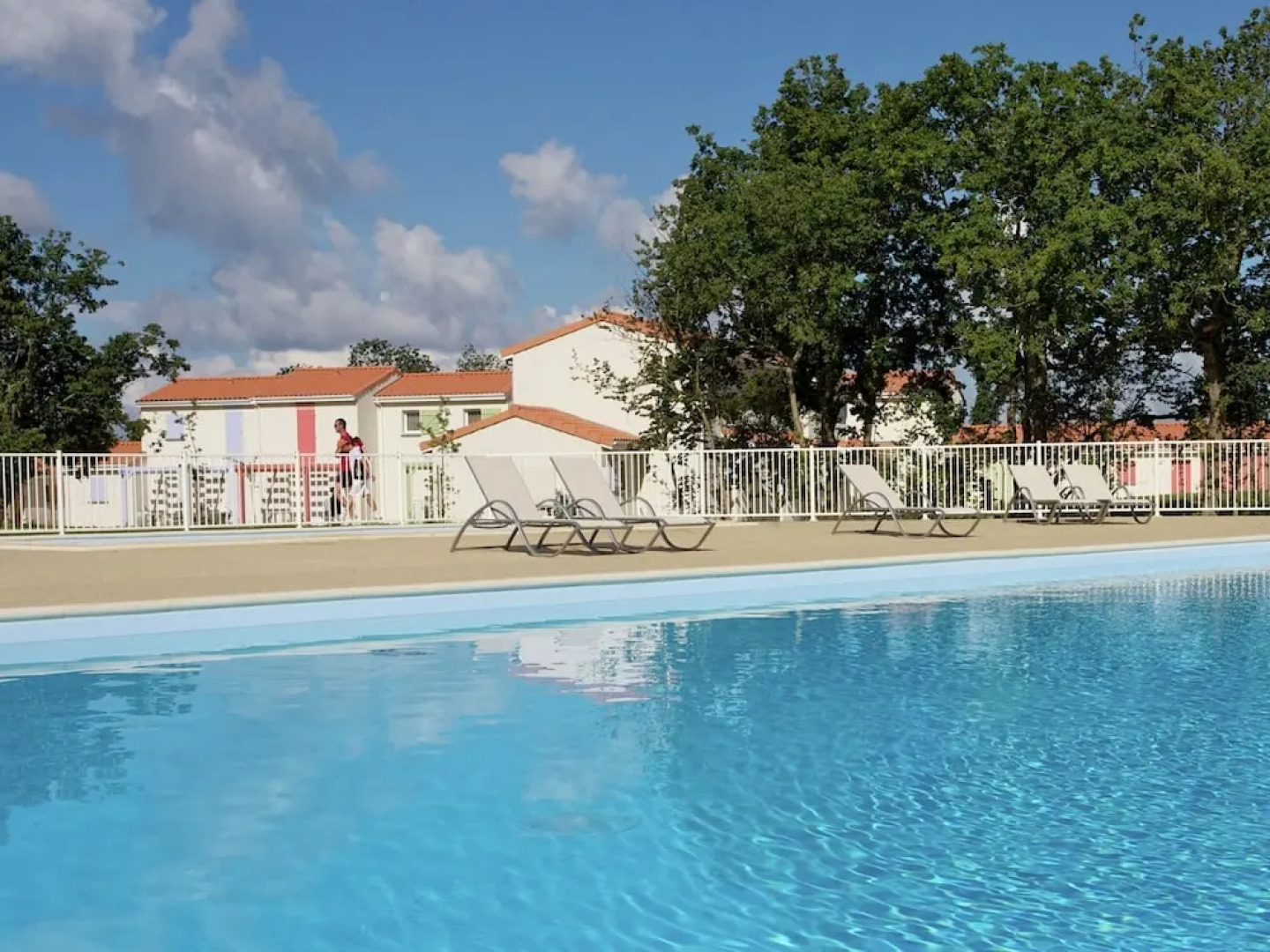 Well-kept Apartment, With Dishwasher, 7 km. From the Beach