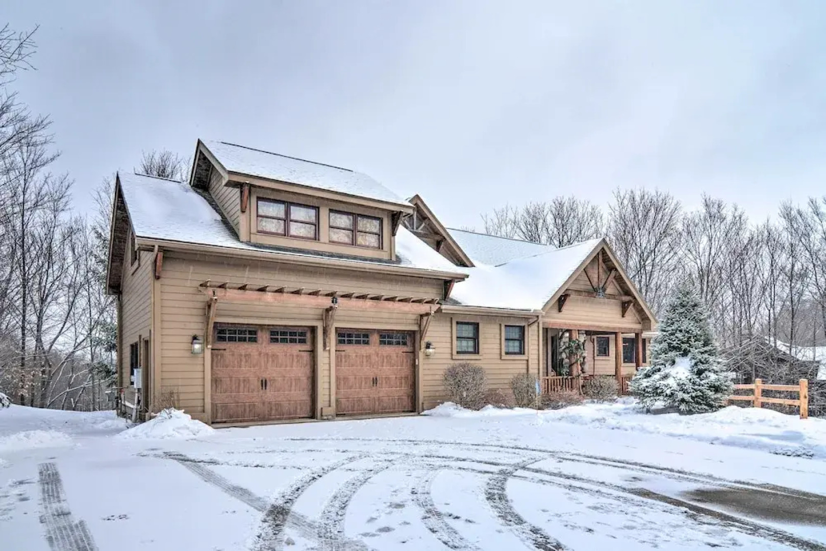 Ski & Golf: Northern Retreat w/ Game Room!