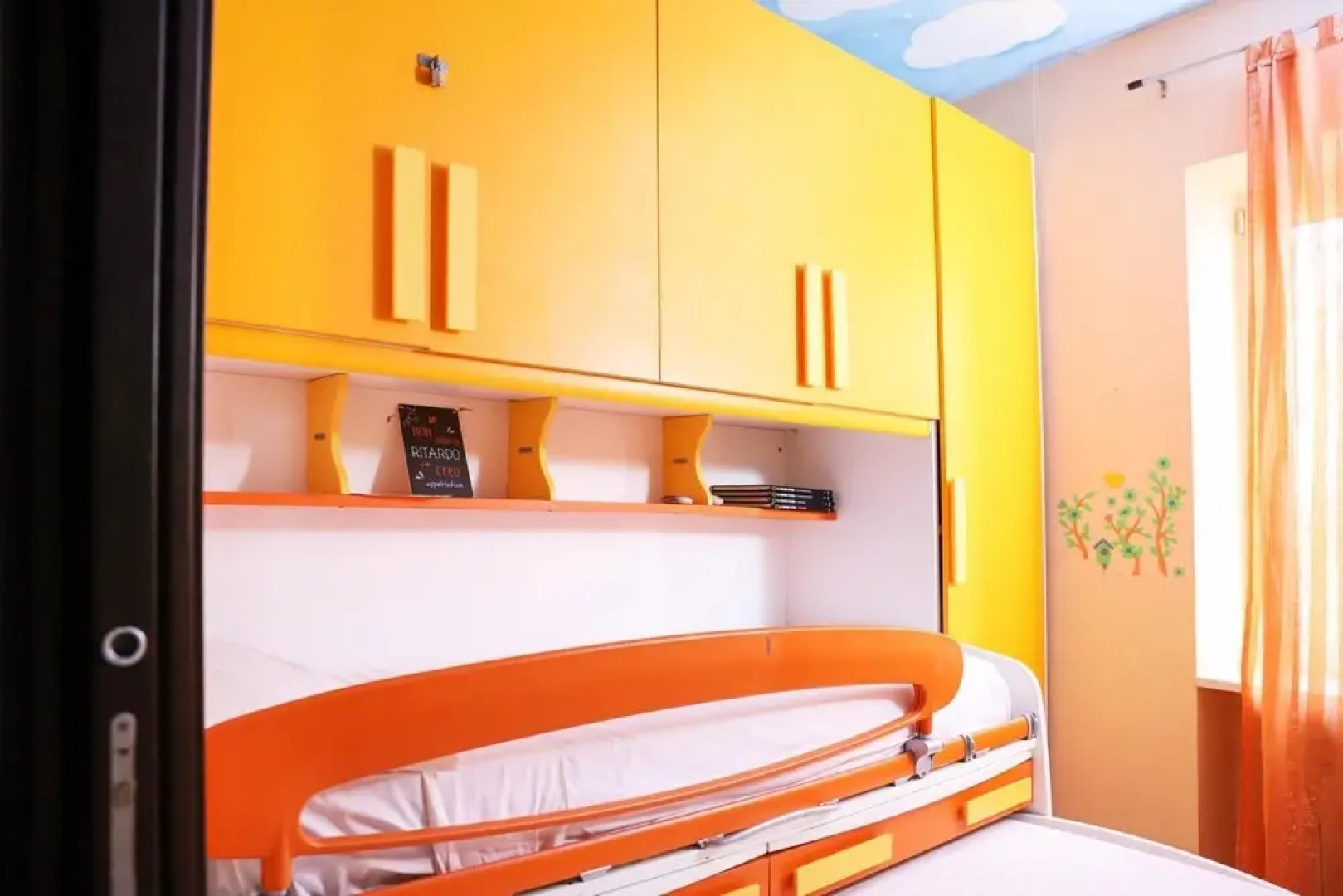 Metro Solfatara Apartment by Wonderful Italy