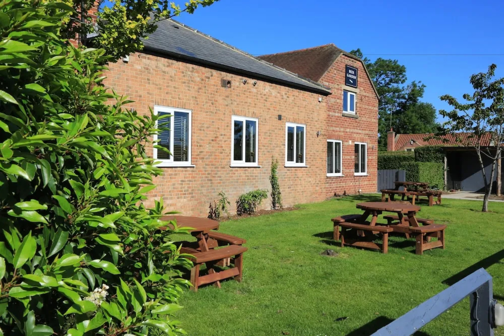 The George Carvery & Hotel