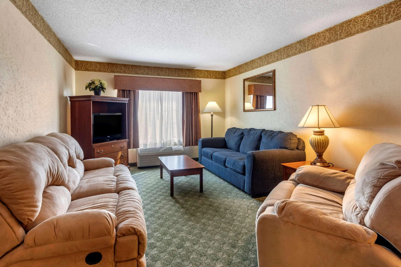Red Roof Inn & Suites Berea