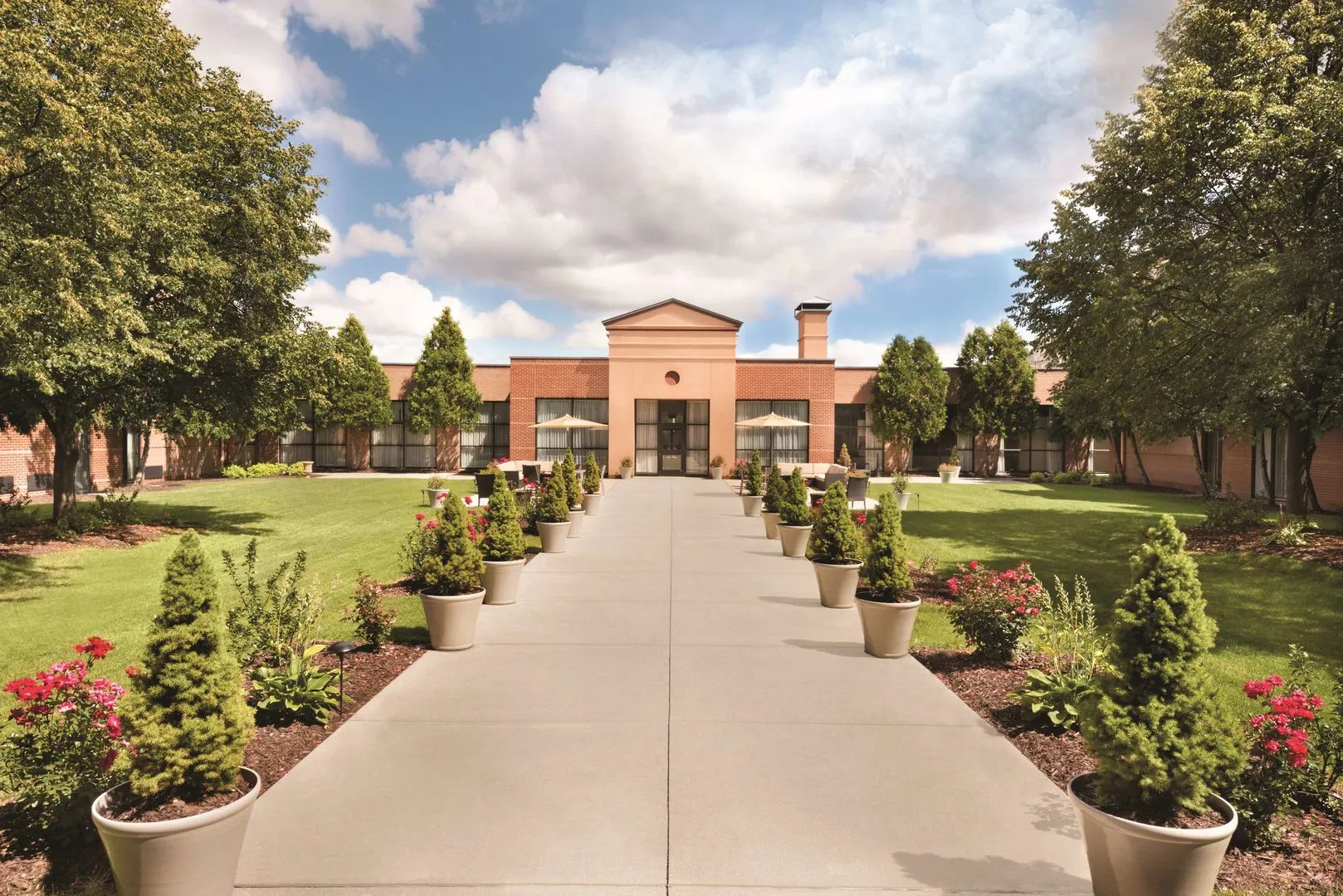 DoubleTree by Hilton Milwaukee - Brookfield