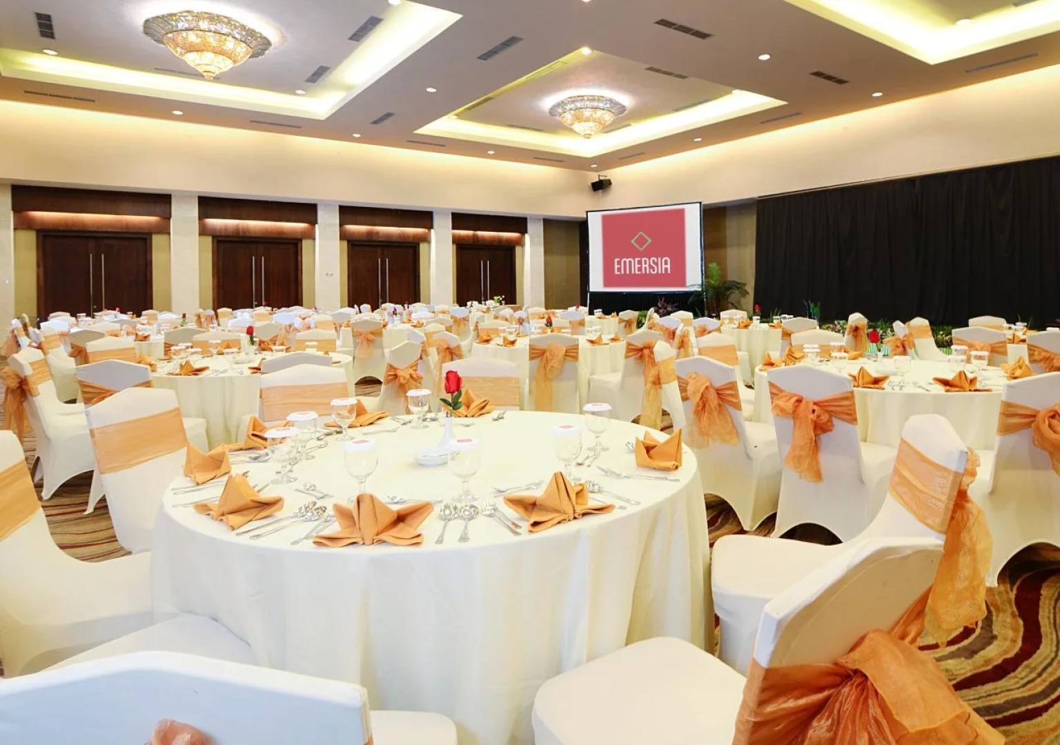 Emersia Hotel & Resort