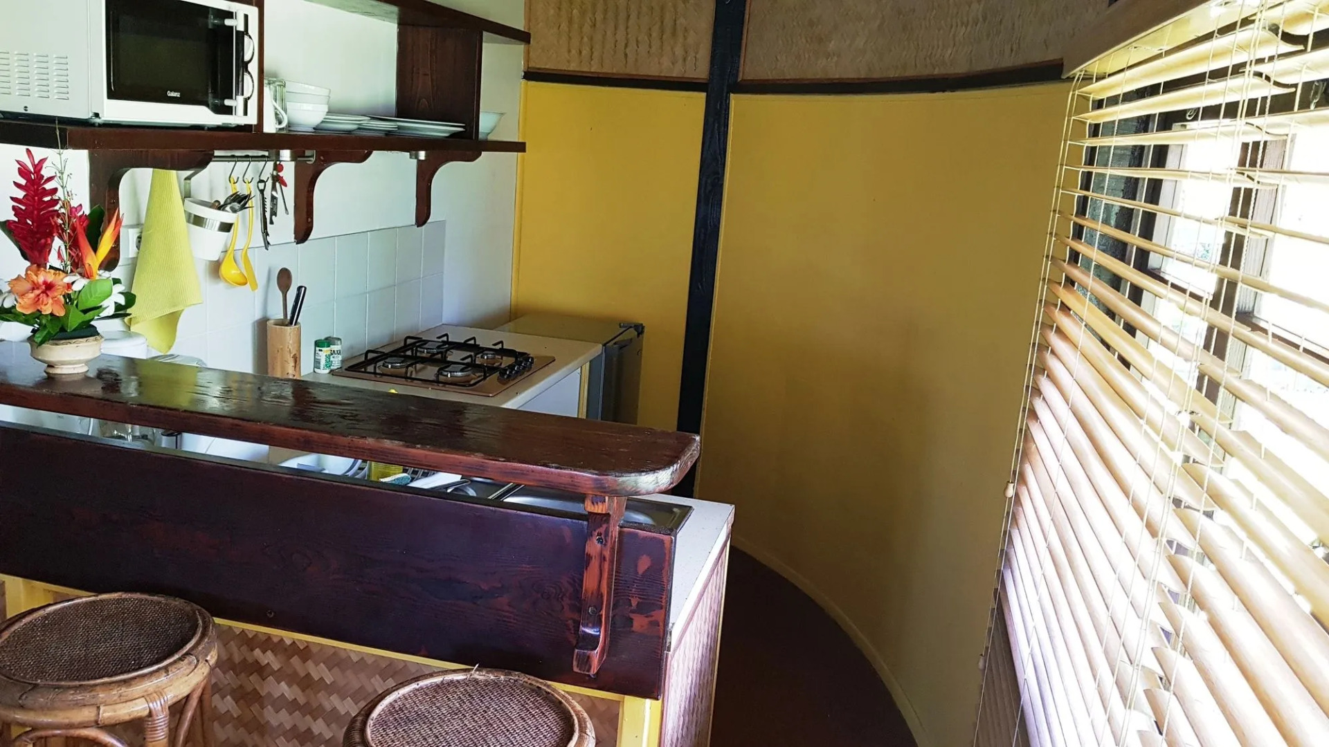 Linareva Moorea Beach Resort