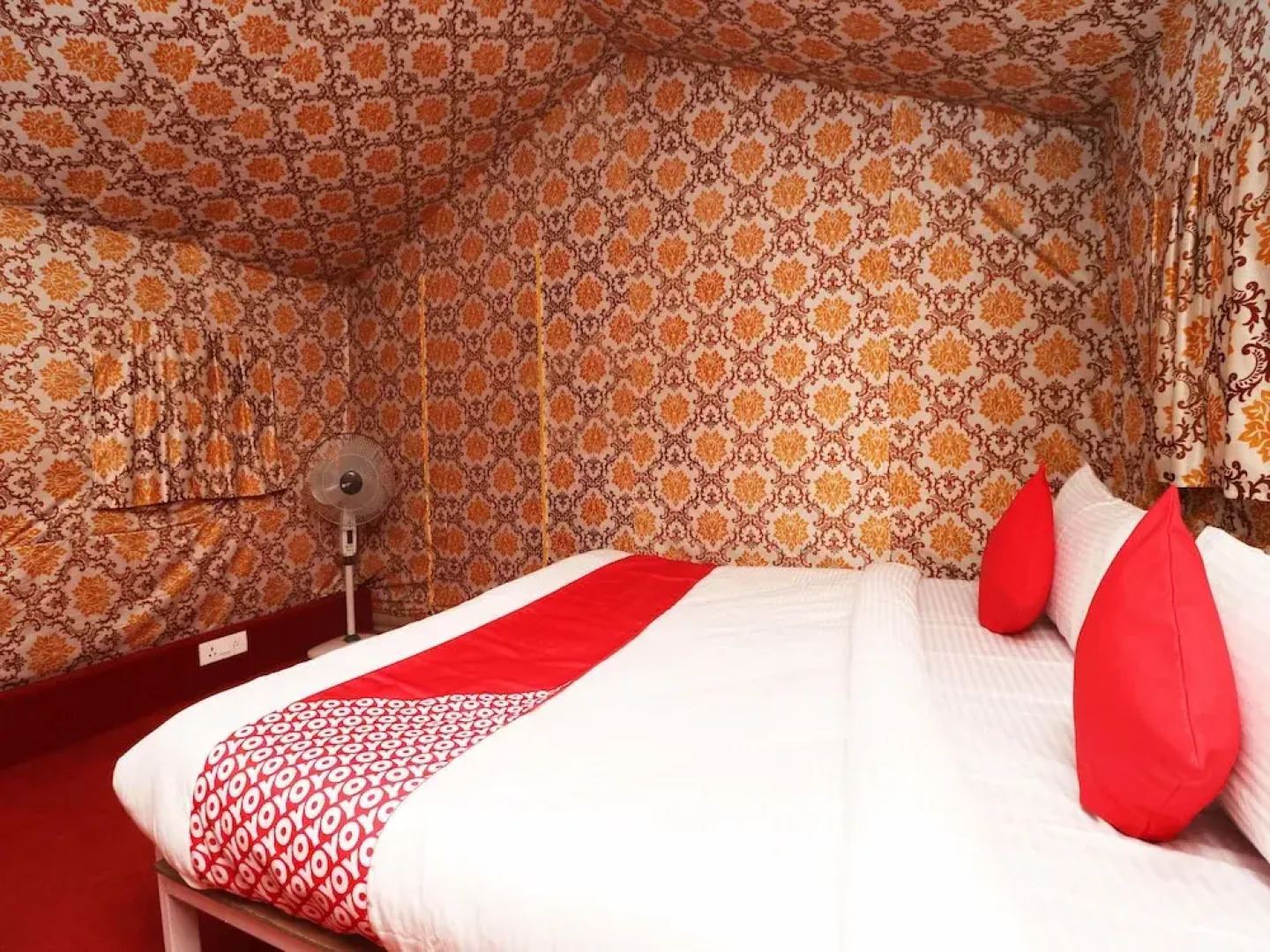 OYO 29047 Yoyo Moonlight