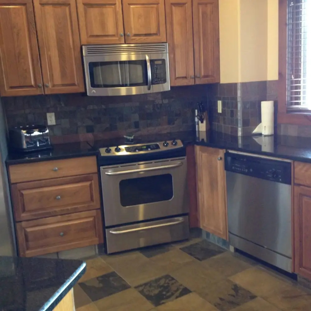 Timber Stone Lodge by RMA