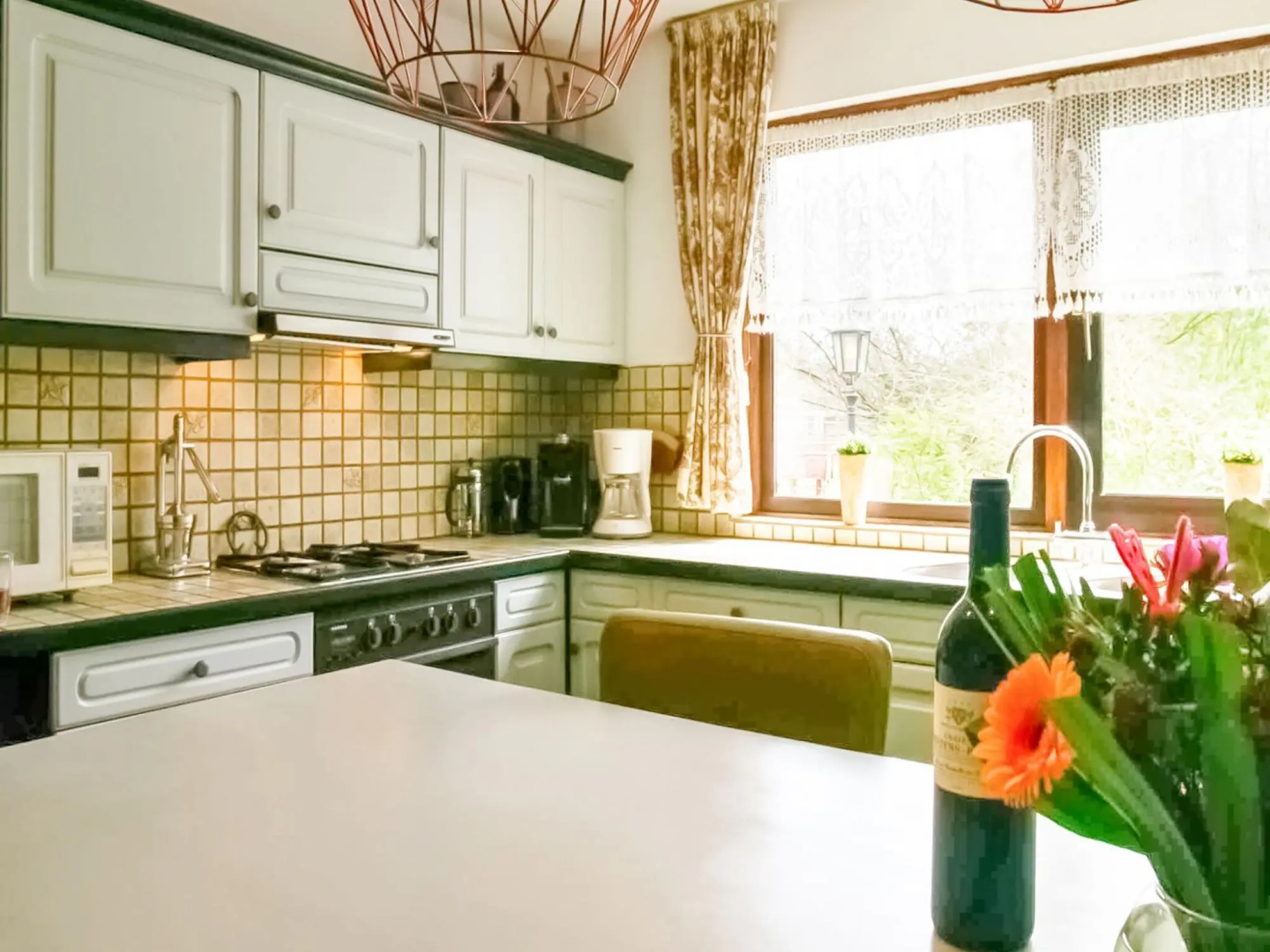 Spacious Holiday Home close to the Efteling in Nieuwkuijk with Terrace
