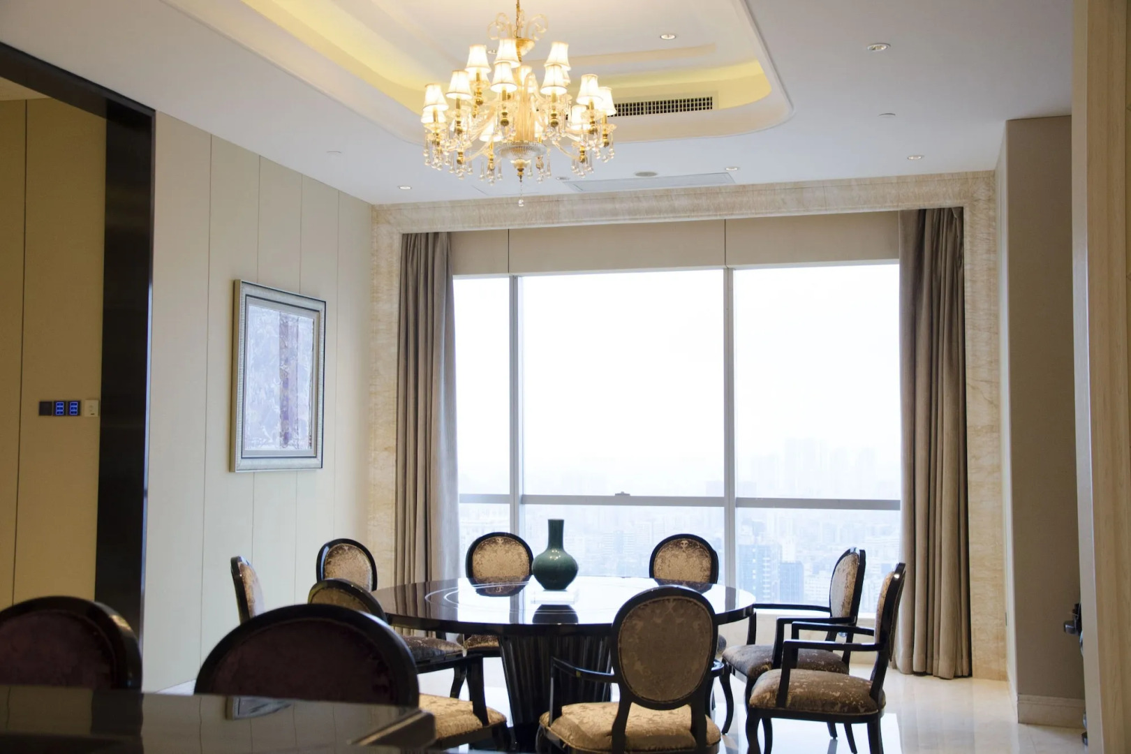 DoubleTree by Hilton Guangzhou-Free Shuttle Bus to Canton Fair Complex & Overseas Buyer Registration Services during Canton Fair Period