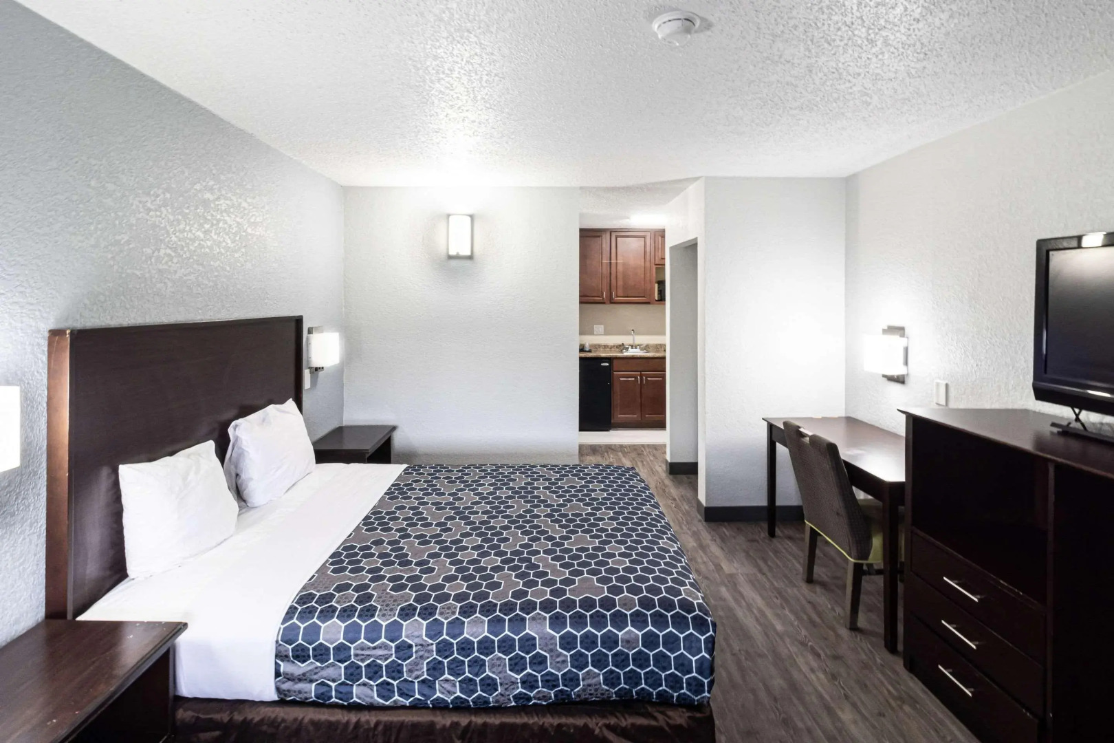 Rodeway Inn At Fort Lee