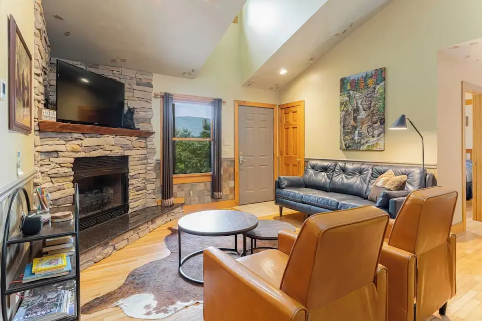 Among the Clouds by Avantstay Views + Hot Tub
