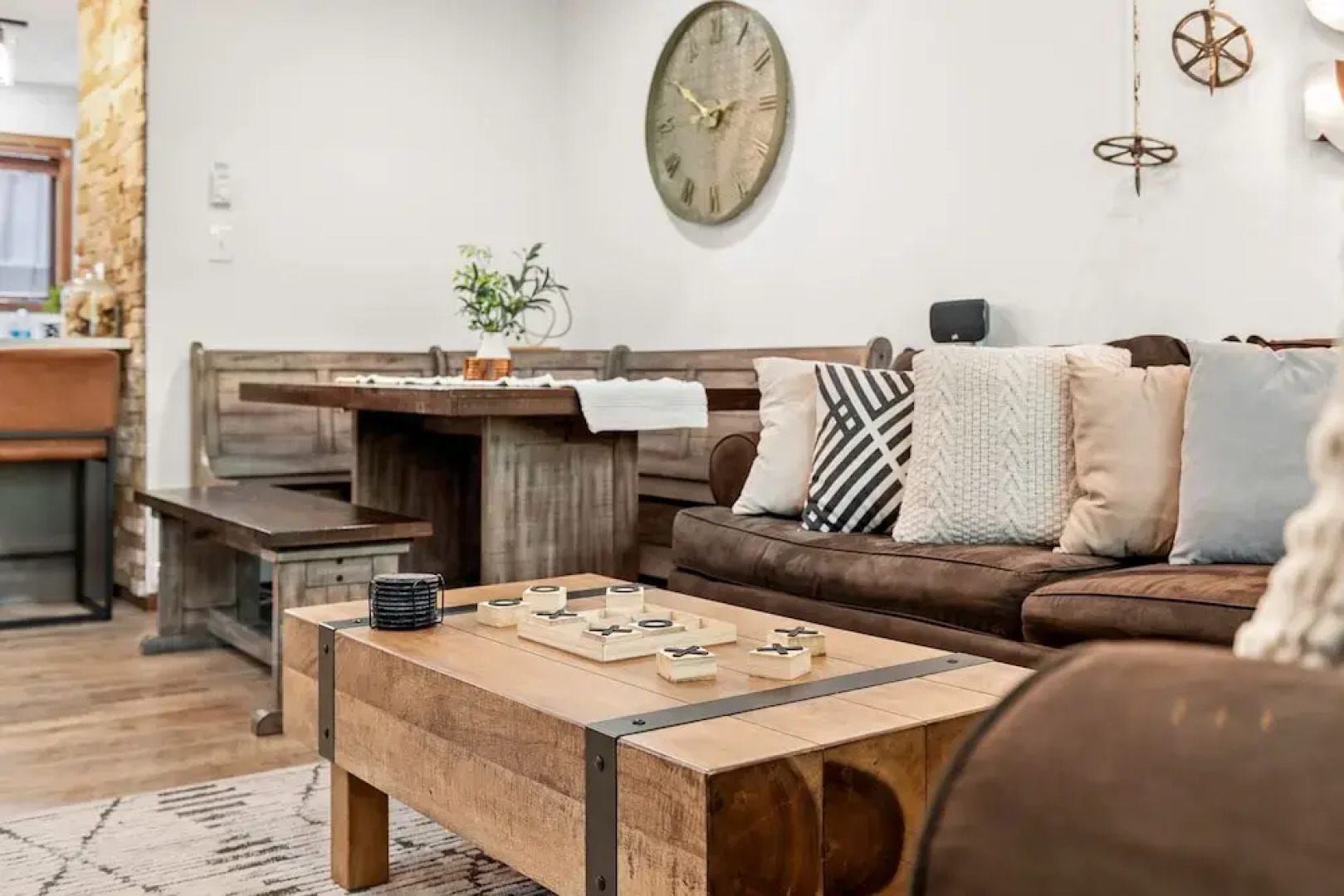 The Bear s Den by Avantstay Prime Location Renovated w Movie Game Room