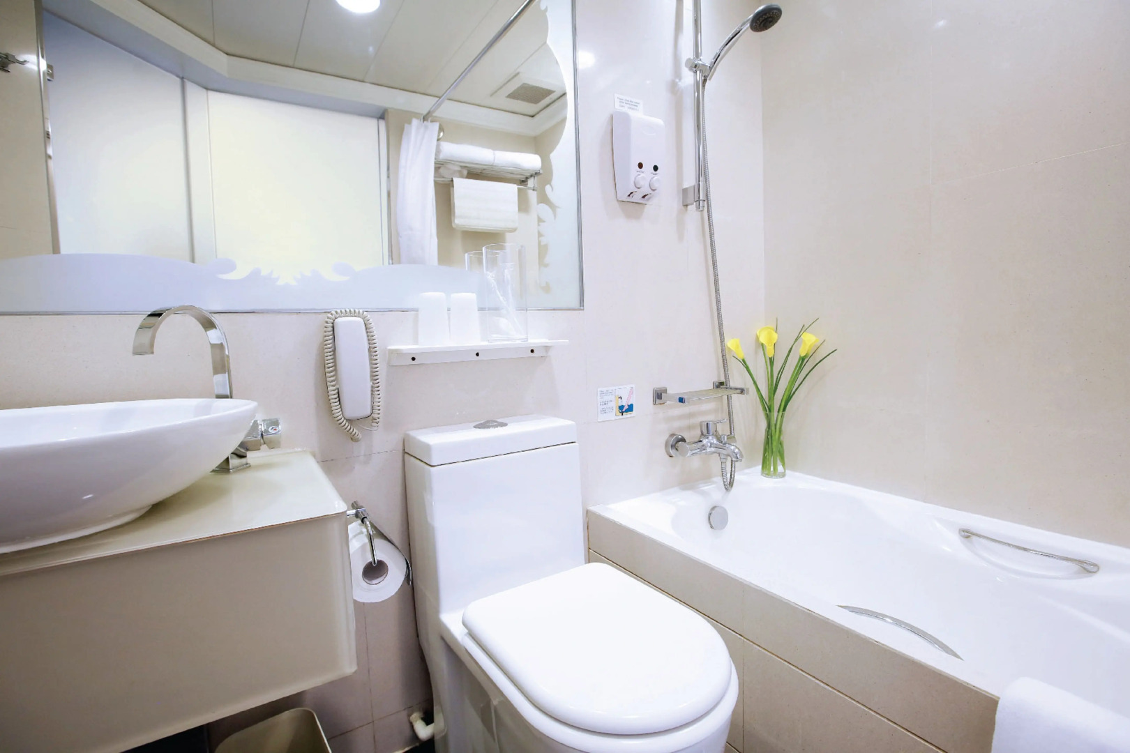 Harbour Plaza 8 Degrees