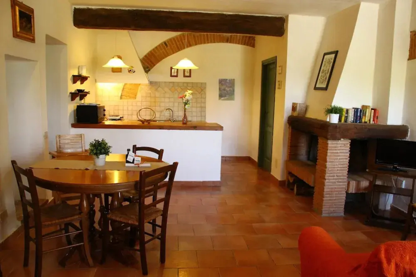 Apartment Between Pisa and Livorno