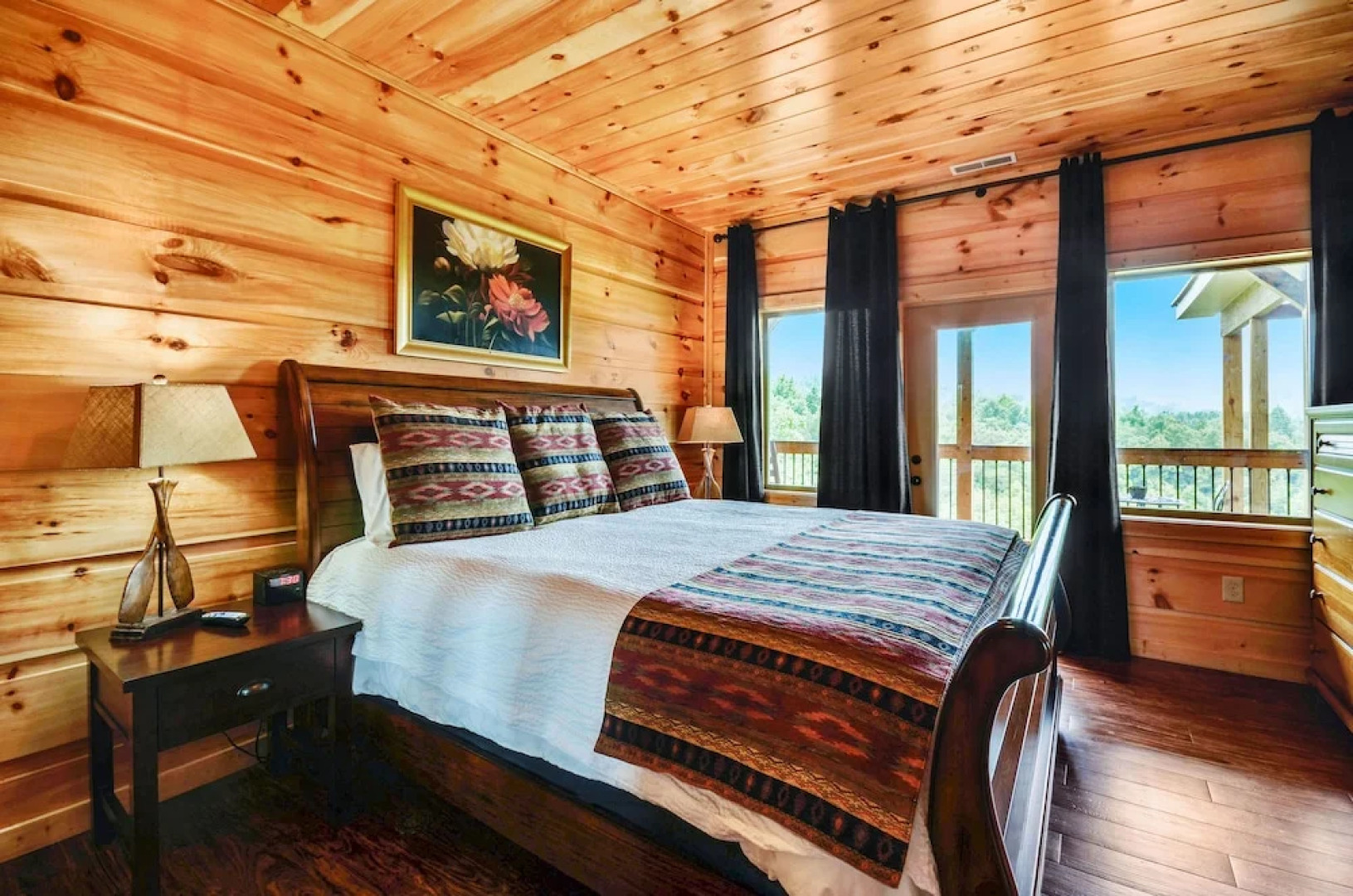 Gatlinburg Mansion - Fourteen Bedroom Cabin
