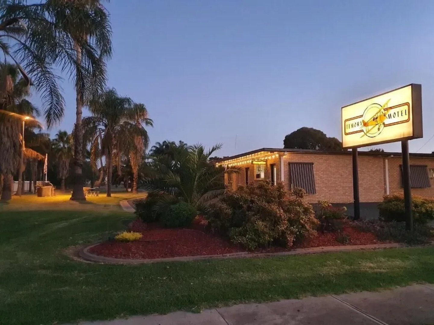 Temora Motel
