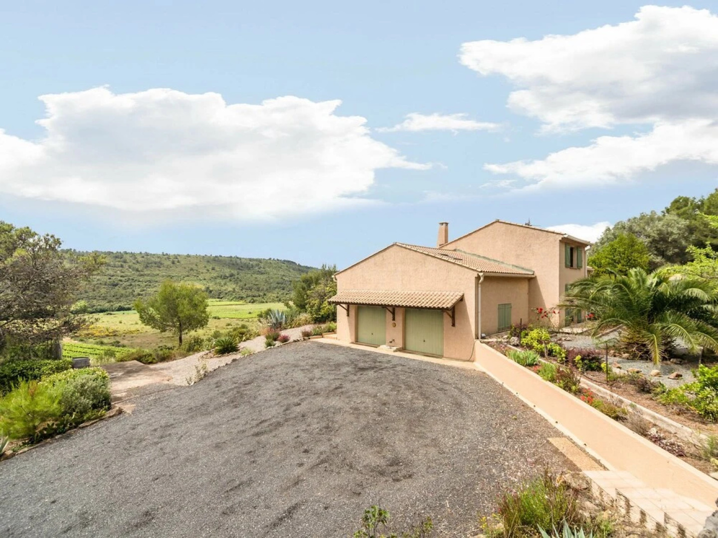 Appealing Villa in Cébazan With Private Swimming Pool