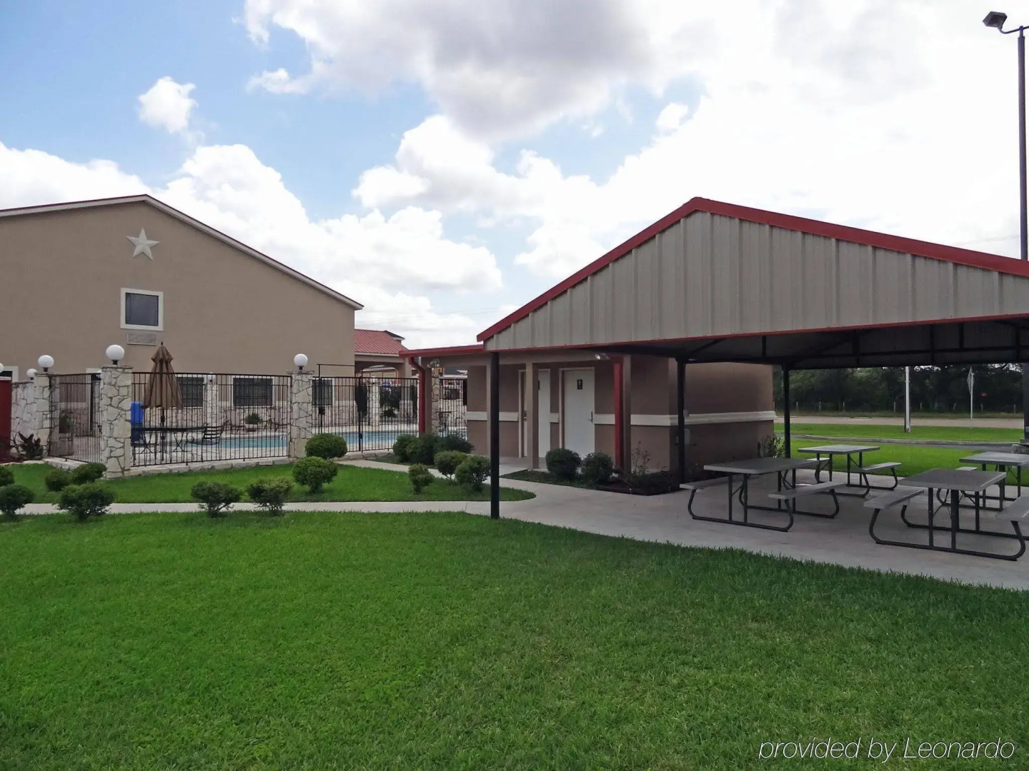 Texan Inn By OYO Beeville US-181