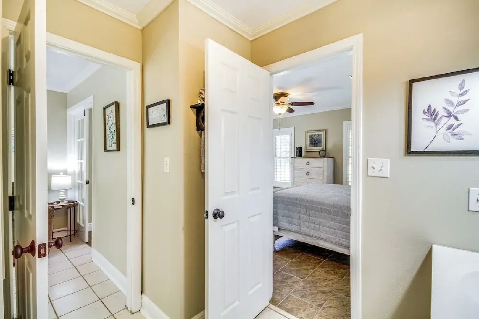 Waveland Retreat w/ Yard: Walkable Location