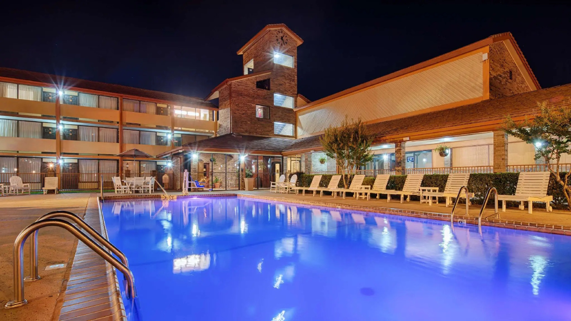 Best Western Plus Saddleback Inn & Conference Center