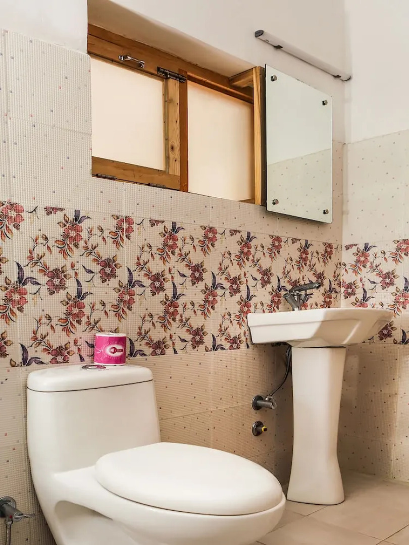 OYO 37004 City Heart Guest House