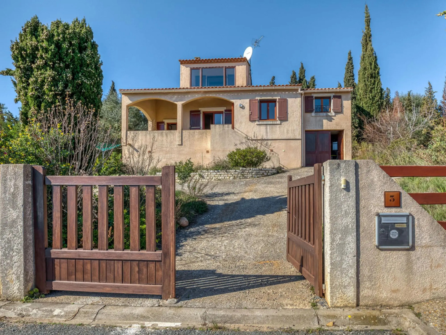 Delightful Villa in Montouliers with Private Swimming Pool