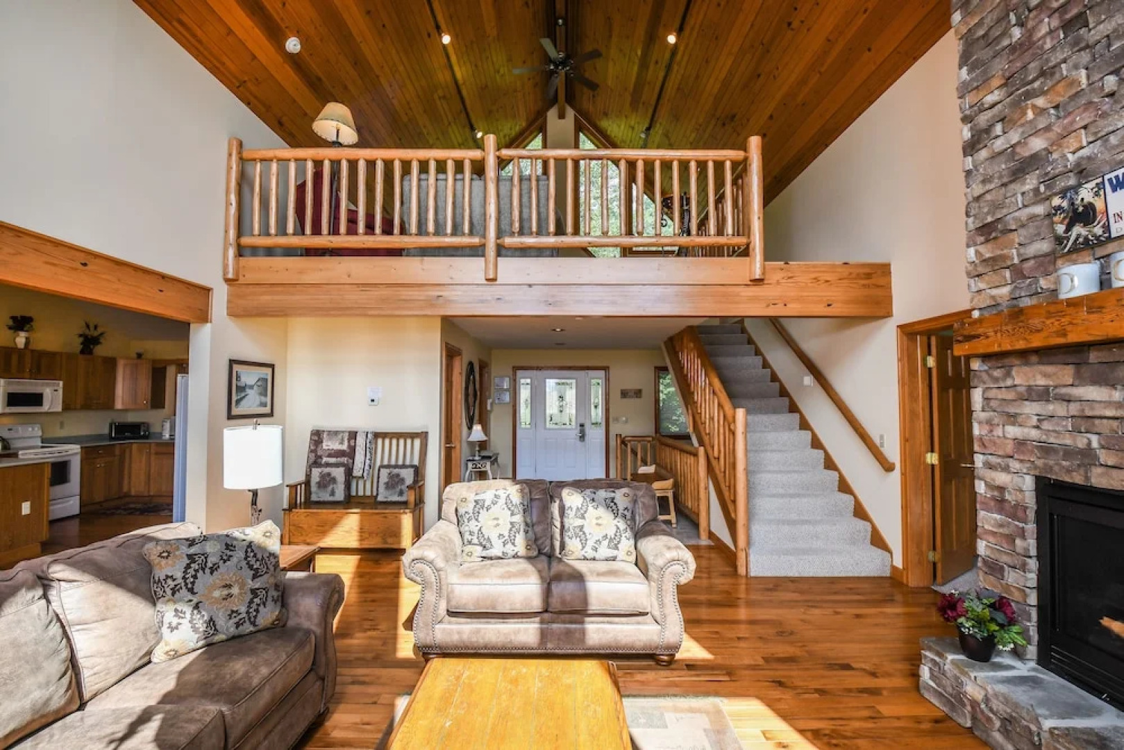 Mountain Top Lodge 4 Bedroom House