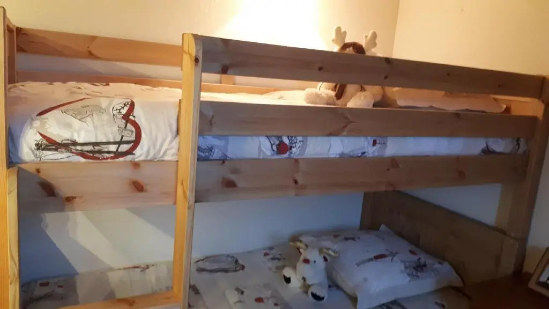 Duplex 6-8 pers, avec garage, WIFI, calme, proche des pistes, top équipé et linges fournis, vue magnifique