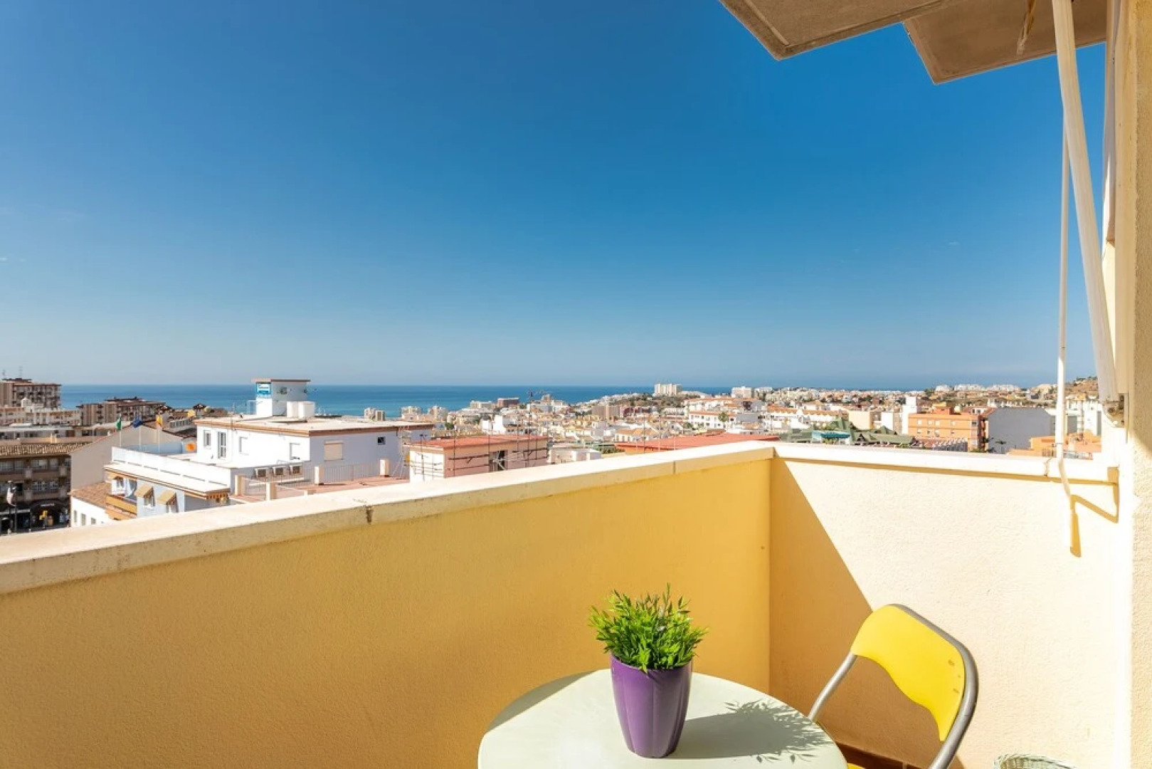 Ático Las Flores Moderno y céntrico duplex. 3 dormitorios. Parking. WI