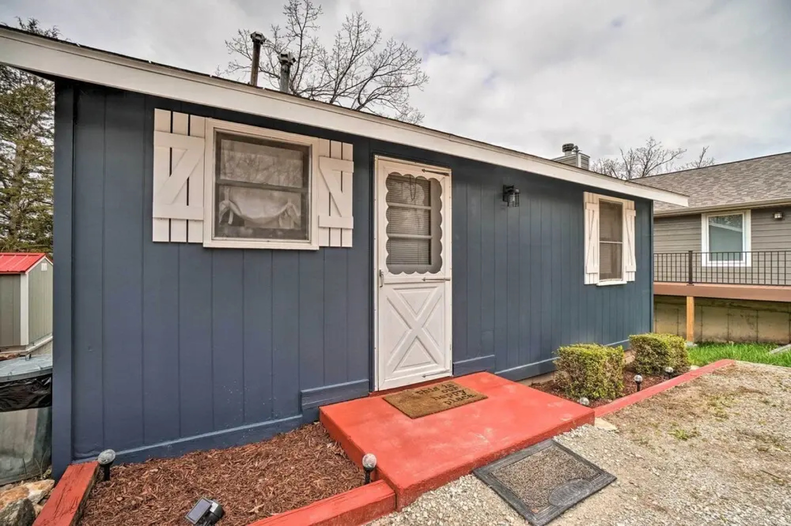 Quaint Table Rock Lake Hideout w/ Pool Access