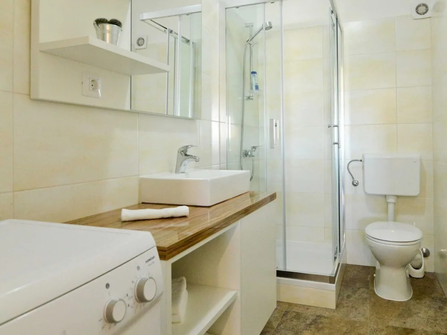 Apartment in Ljubac With Barbecue