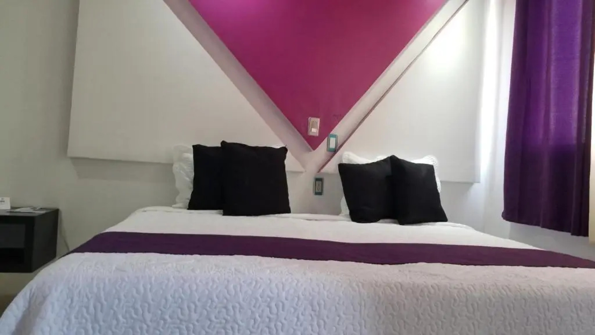 Hotel Dluxe & Suites