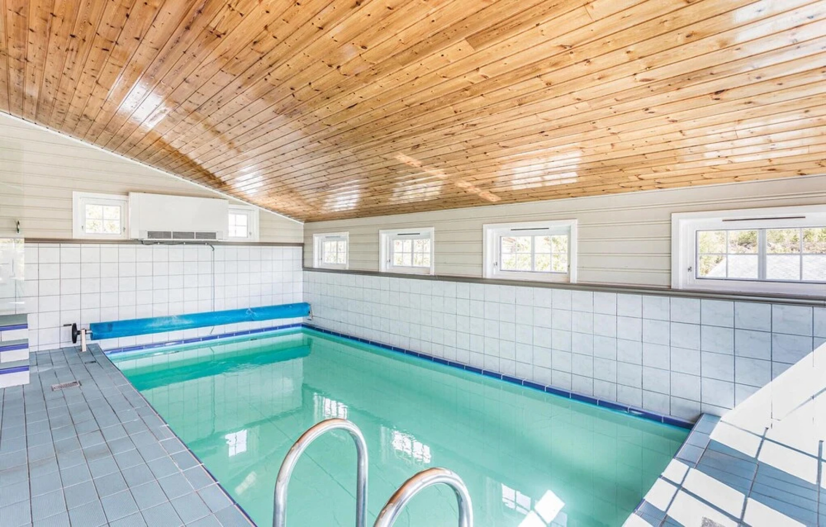 Amazing Home in Lindesnes With 5 Bedrooms, Indoor Swimming Pool and Wifi
