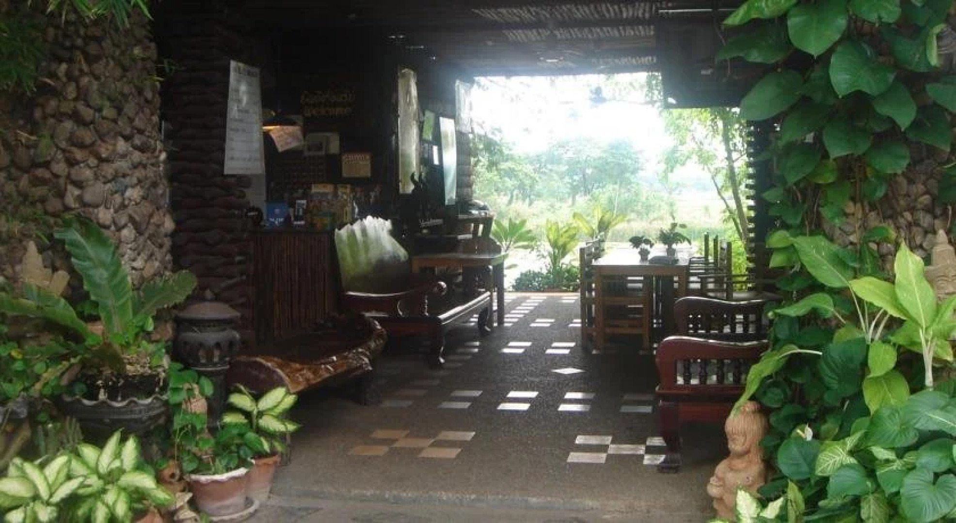 Sams River Rafthouse