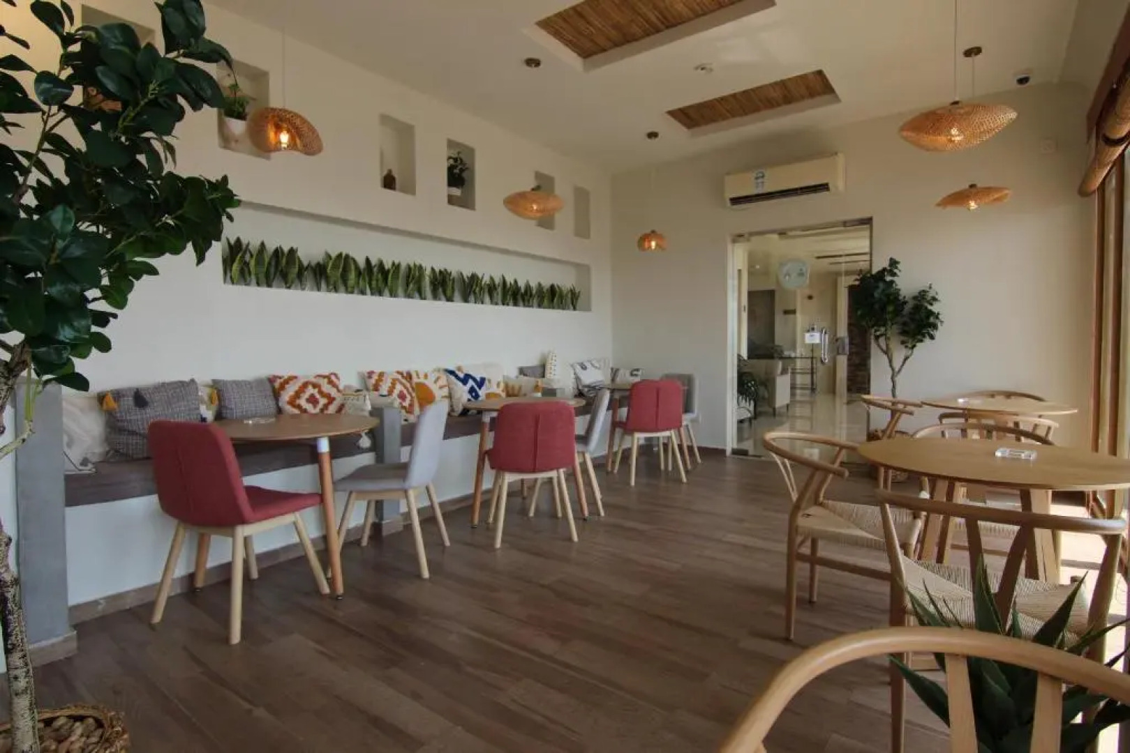 Al Jar Resort - Families Only