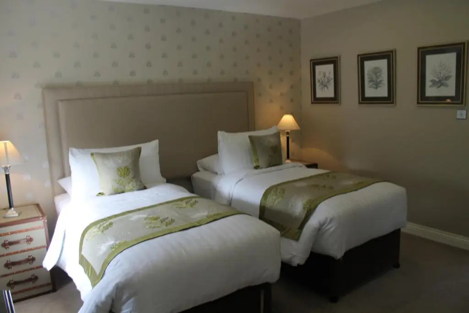 Spinners on Castle Street