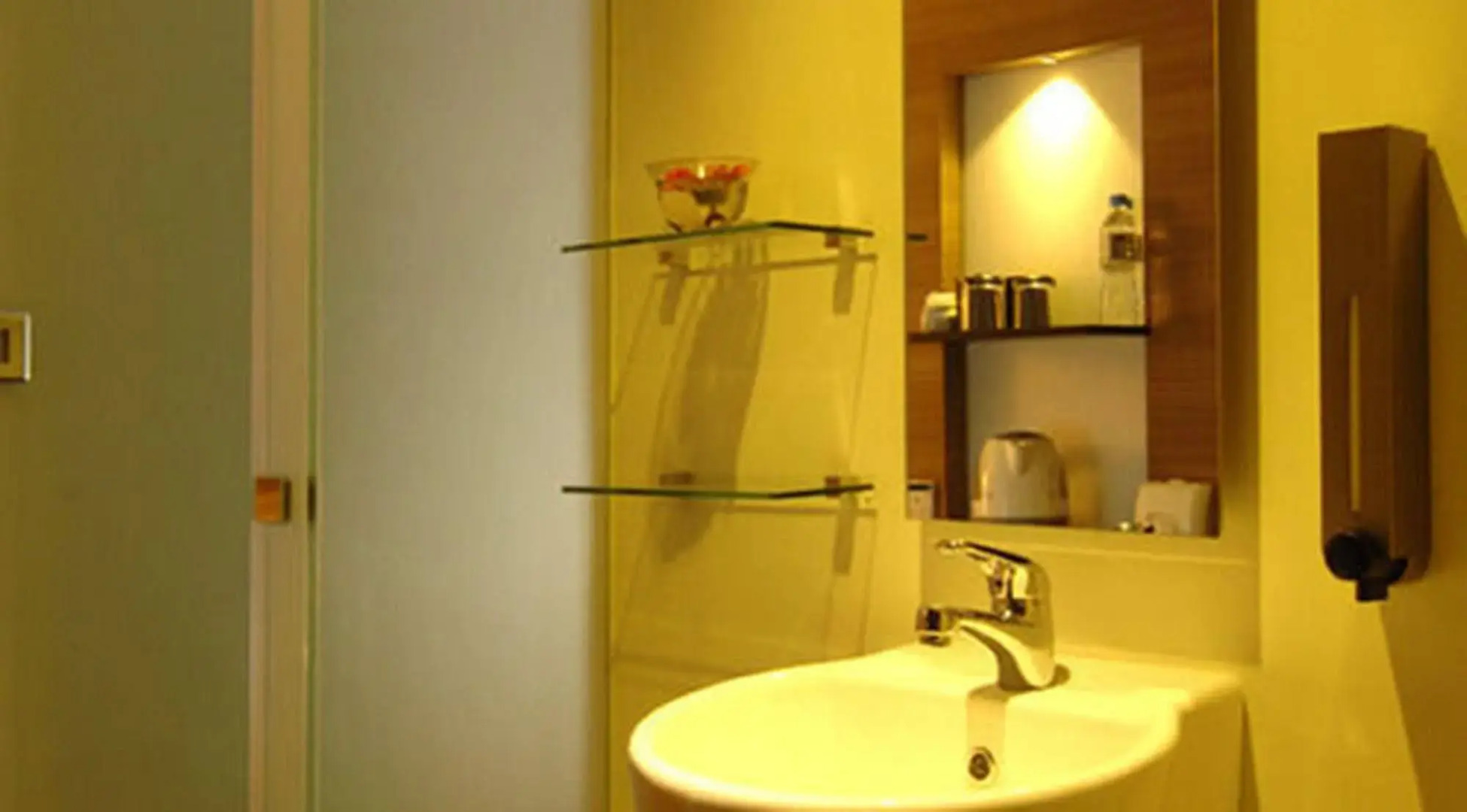 The Leverage Business Hotel Mergong