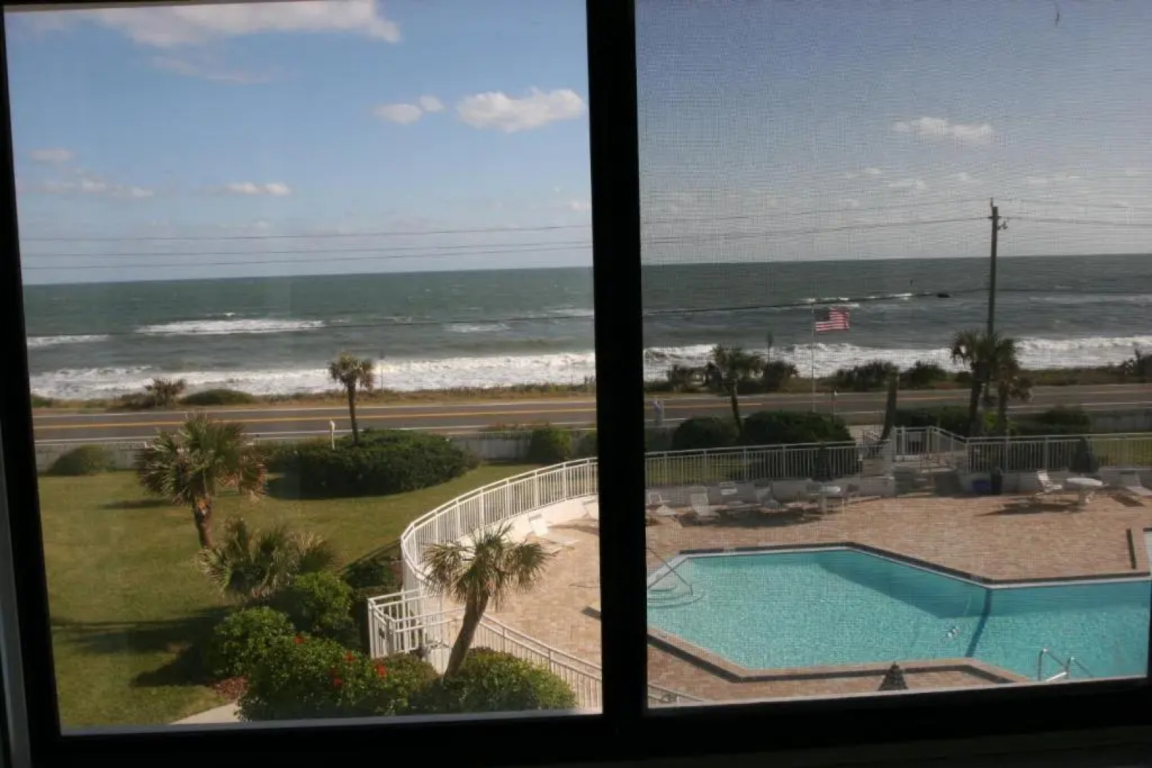View the ocean at Flagler Beach, Florida