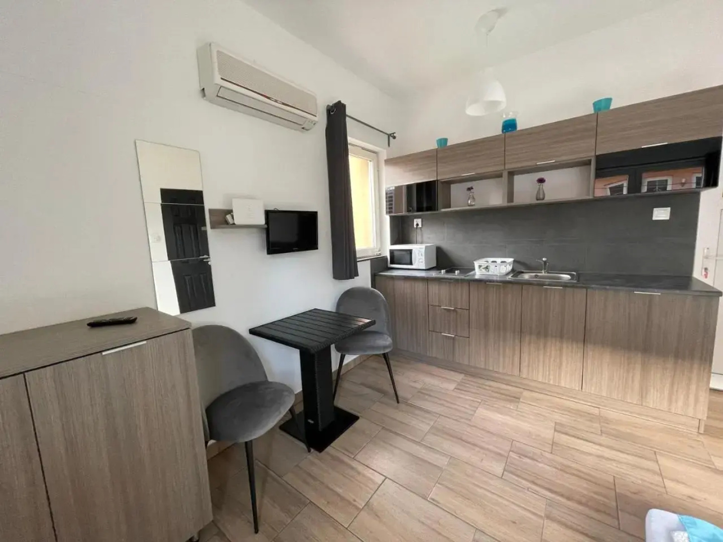 Smeraldo Kastely Szallo