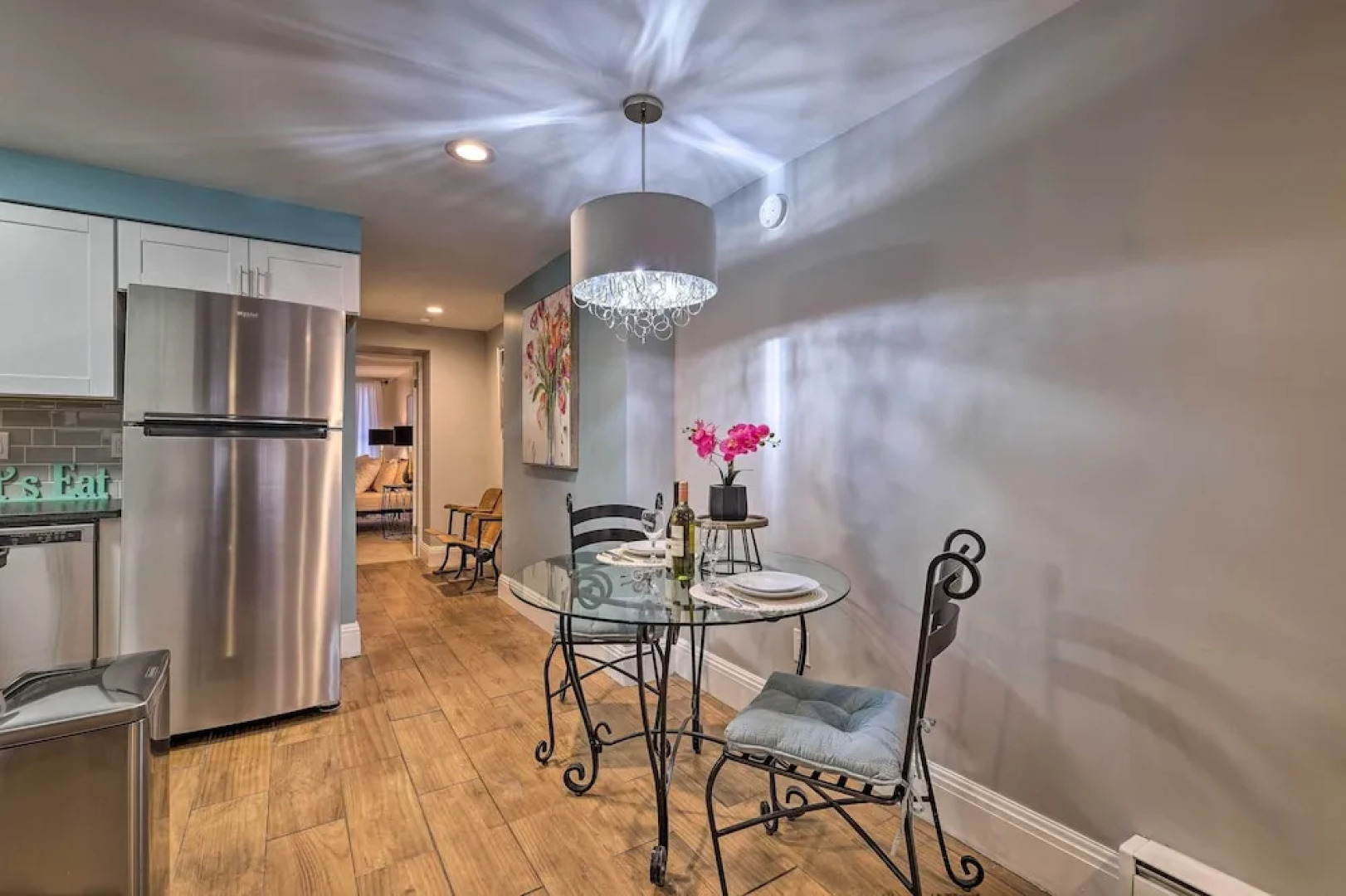 Charming Apt W/patio: Walk to Downtown Albany