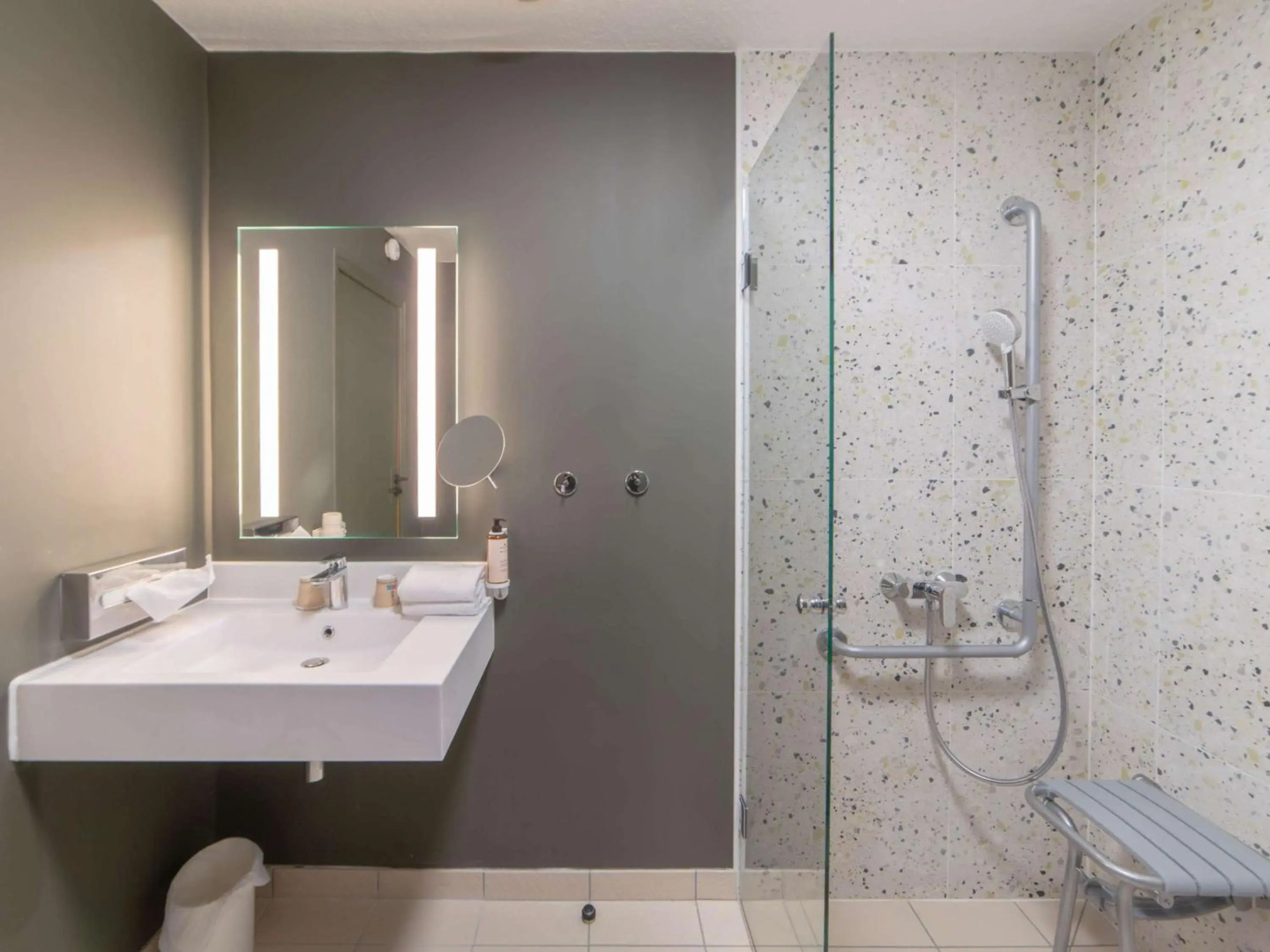 Mercure Auxerre Autoroute du Soleil