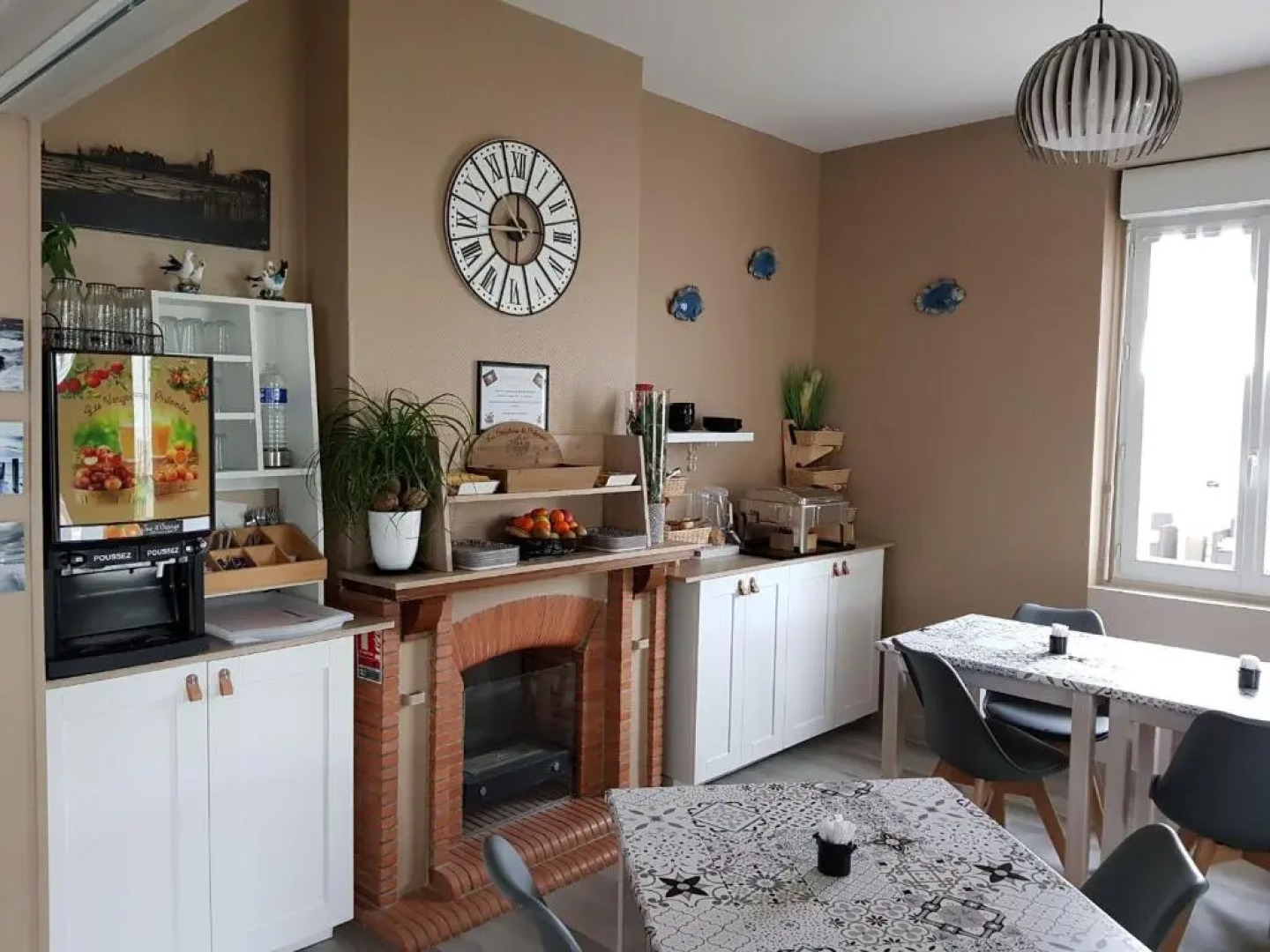 Ptit Dej Hôtel Corinna