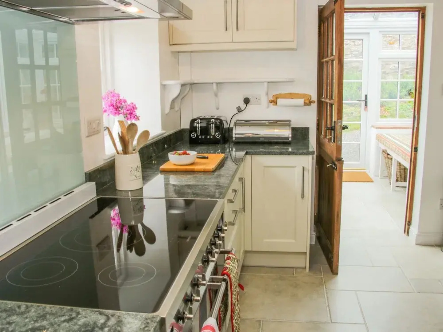 The Old Farmhouse, Upper Pitts