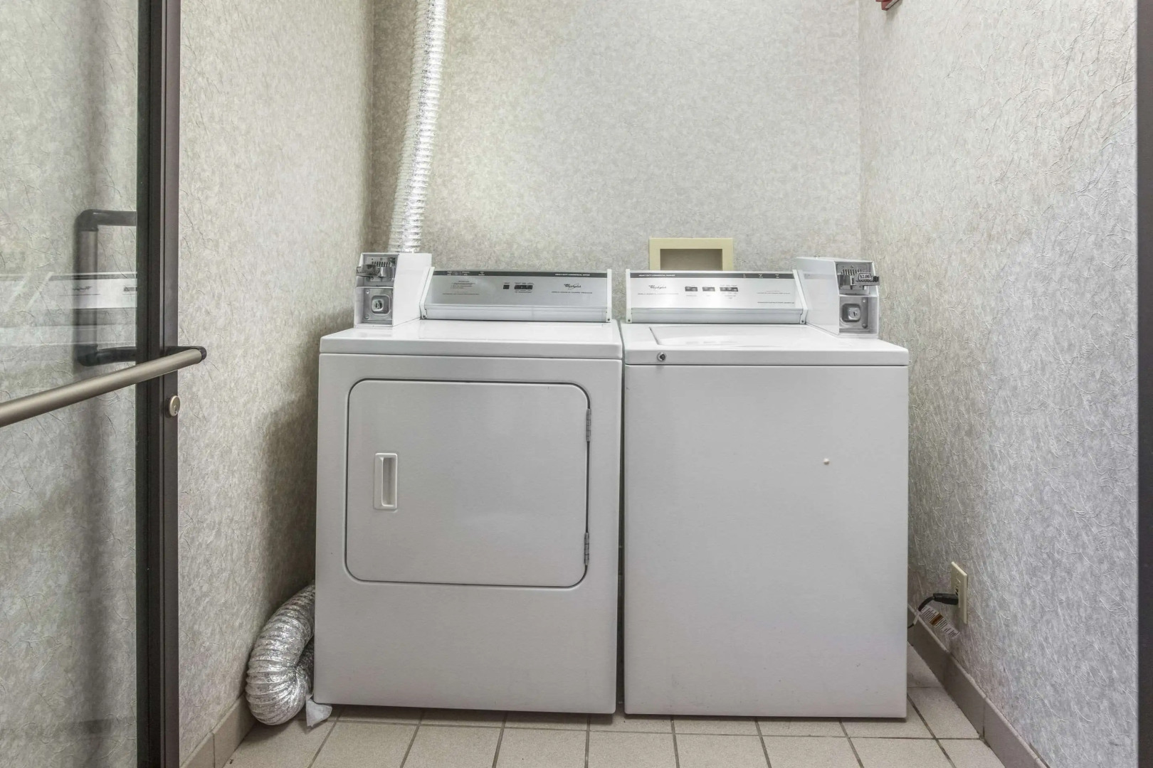 Econo Lodge Inn & Suites Marietta near Dobbins ARB